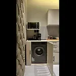 استديو فندقي راقي متكامل الخدمات